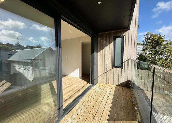  at 25 Penzance Road, Mairangi Bay, Auckland