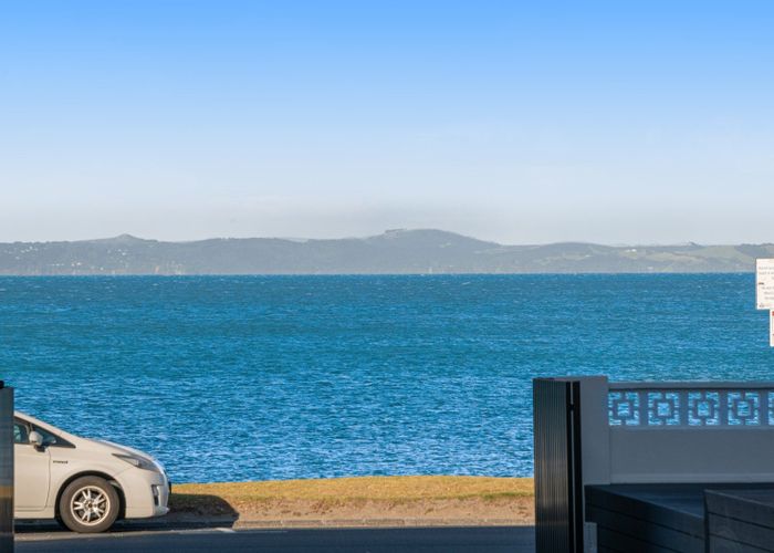  at 18A The Esplanade, Eastern Beach, Manukau City, Auckland