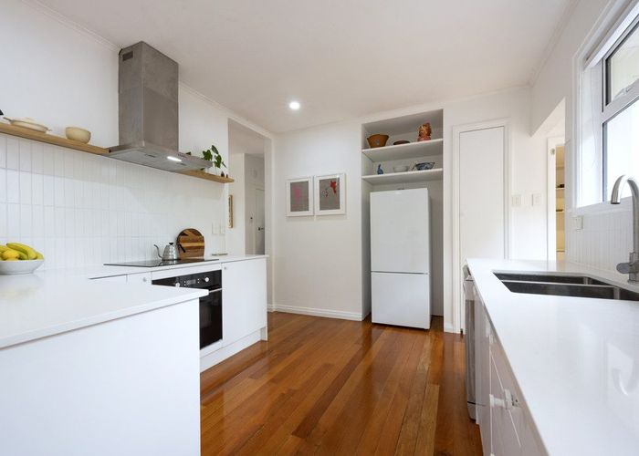  at 76 Queenstown Road, Onehunga, Auckland