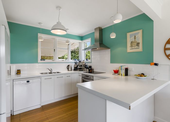  at 2/41 Brandon Road, Glen Eden, Auckland