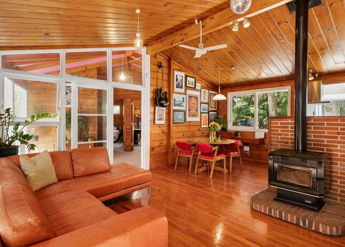  at 26 Sylvan Valley Avenue, Titirangi, Waitakere City, Auckland