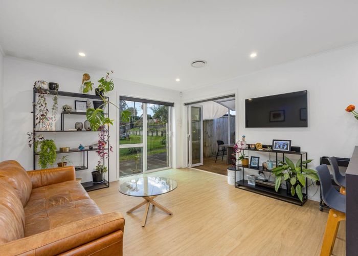  at 1/32 Forrest Hill Road, Forrest Hill, Auckland