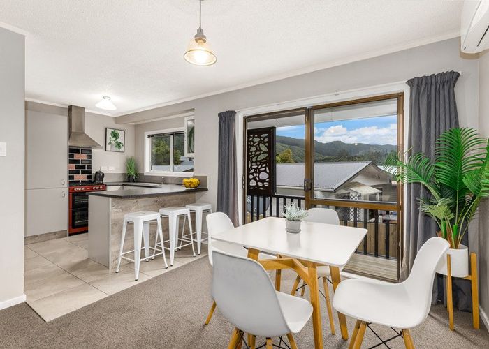  at 16 Crystal Grove, Birchville, Upper Hutt, Wellington