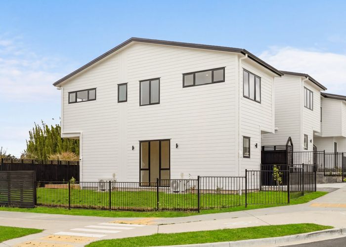  at 63 Whiteywood Street, Westgate, Waitakere City, Auckland