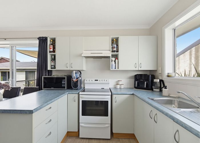  at 27 Steele Street, Hornby, Christchurch City, Canterbury