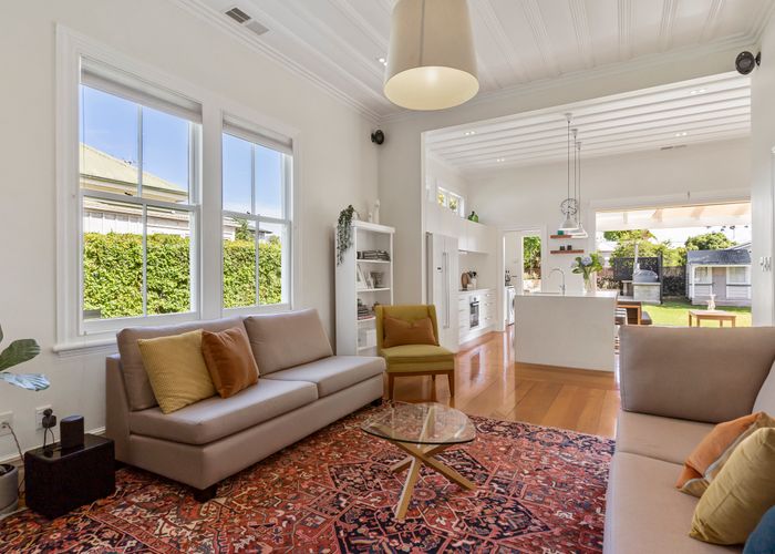  at 15 Mars Avenue, Sandringham, Auckland