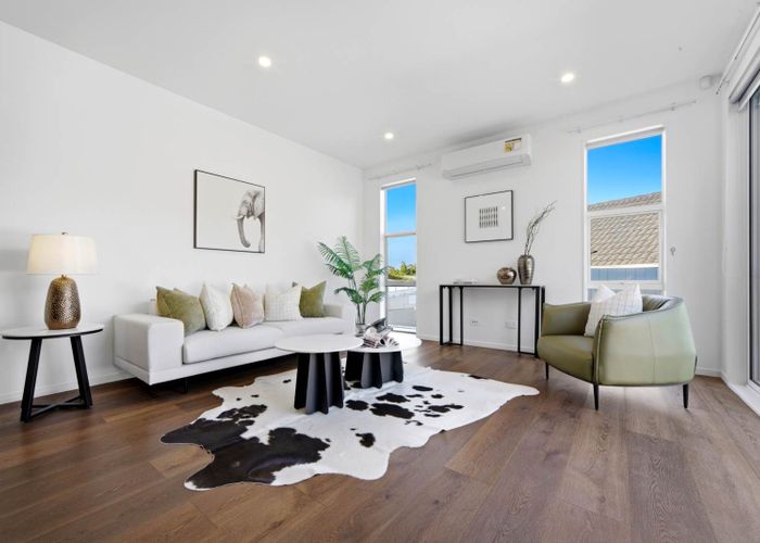  at 13a Cottam Grove, Northcross, North Shore City, Auckland