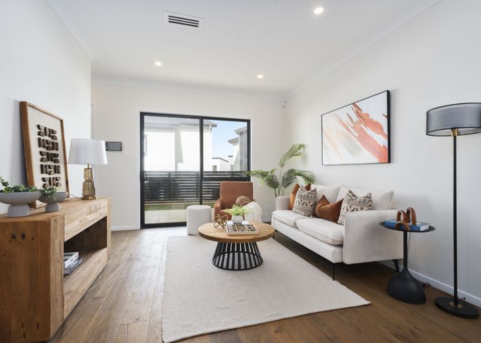  at 10 Whiteywood Street, Westgate, Waitakere City, Auckland