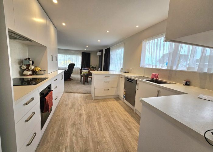  at 4 Poplar Grove, Whalers Gate, New Plymouth, Taranaki