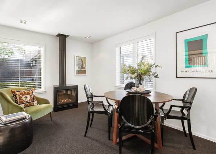  at 40 Wroxton Terrace, Fendalton, Christchurch City, Canterbury
