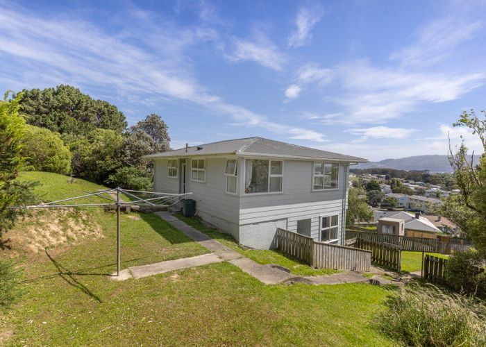  at 8 Penguin Grove, Waitangirua, Porirua, Wellington
