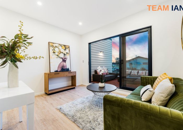  at 14 Sabot Place, Massey, Waitakere City, Auckland