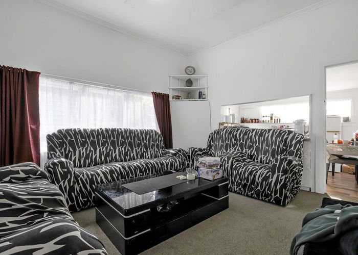  at 6 Pukeiti Road, Otahuhu, Auckland