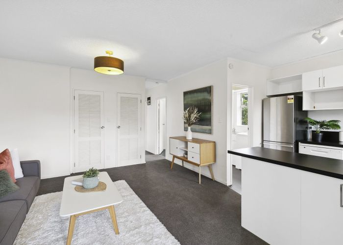  at 2/11 Trafalgar Street, Johnsonville, Wellington