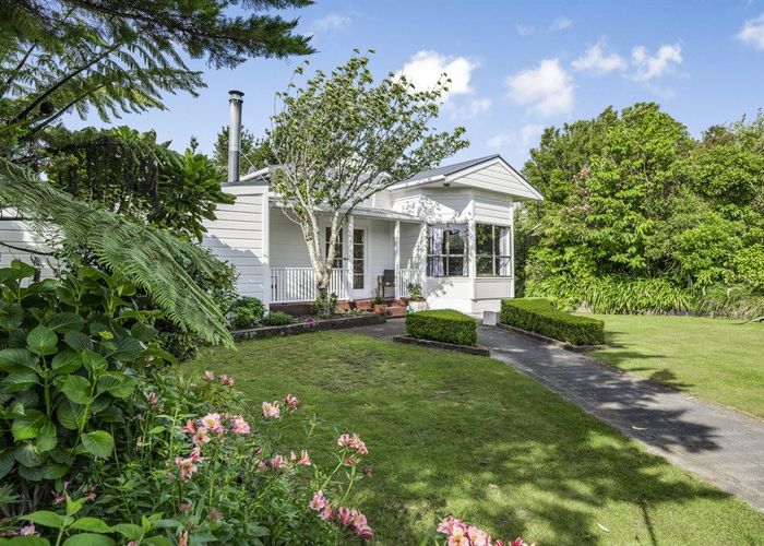  at 8 Stratton Street, Normandale, Lower Hutt
