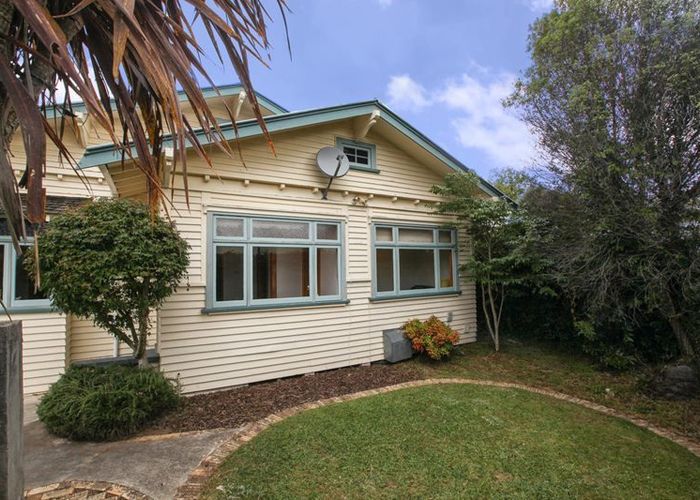  at 14 Myrtle St, Hamilton East, Hamilton, Waikato