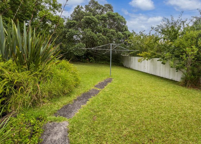  at 4 Ayton Drive, Totara Vale, North Shore City, Auckland