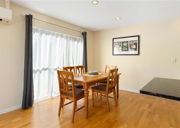  at 3/96 Balmain Road, Chatswood, Auckland