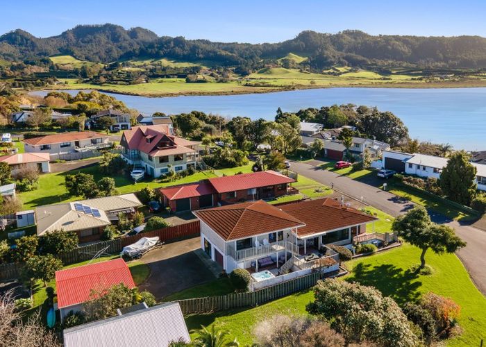  at 12 Giles Way, Katikati