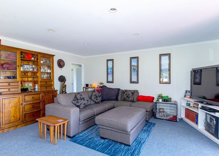  at 810 Winchester Hanging Rock Road, Hilton