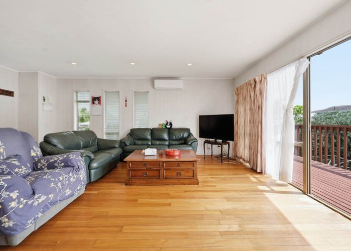  at 201 Fisher Parade, Farm Cove, Manukau City, Auckland