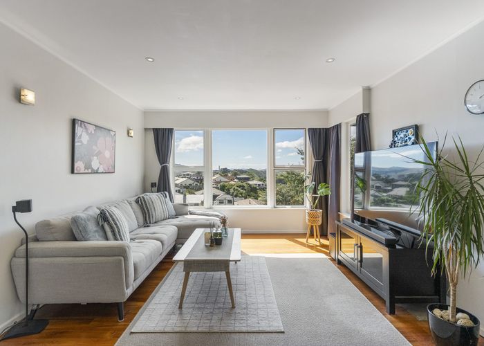  at 19 Kahikatea Grove, Paparangi, Wellington