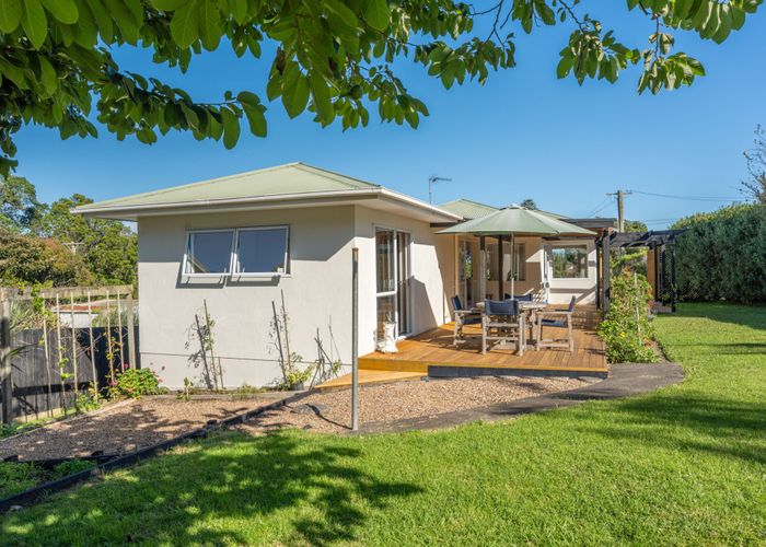  at 27 Alison Road, Surfdale, Waiheke Island, Auckland