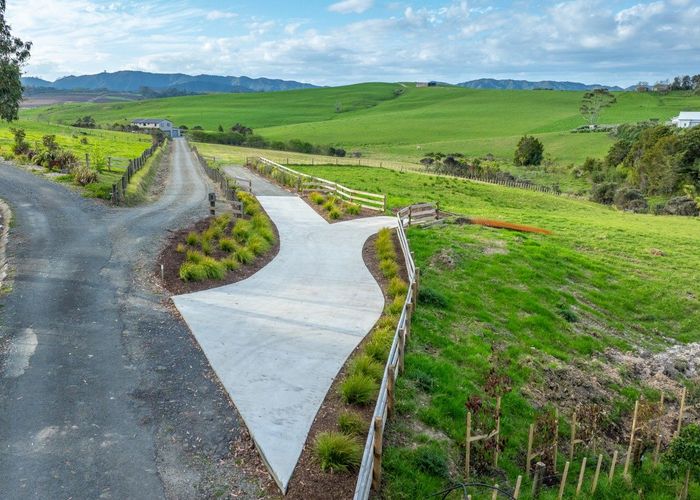  at 989E Kaiwaka-Mangawhai Road, Mangawhai, Kaipara, Northland