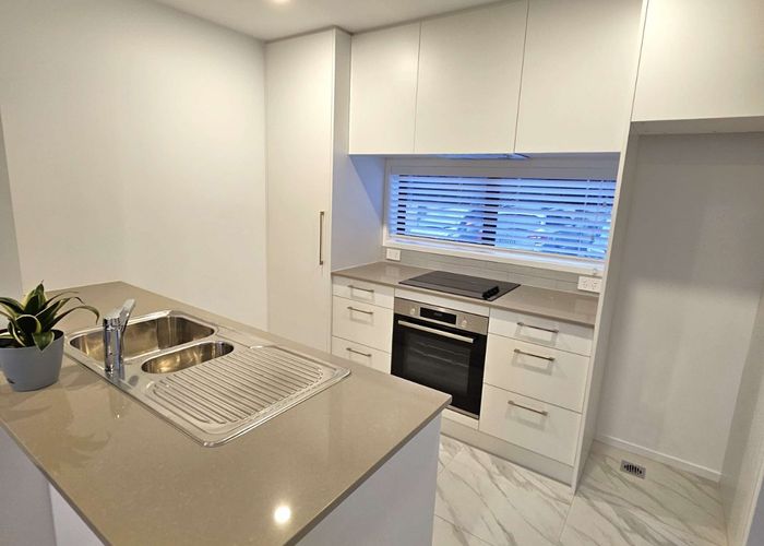  at 4/3 Fairdale Place, Birkdale, North Shore City, Auckland