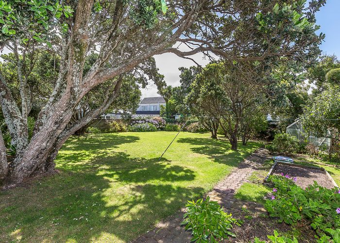  at 143 The Esplanade, Petone, Lower Hutt