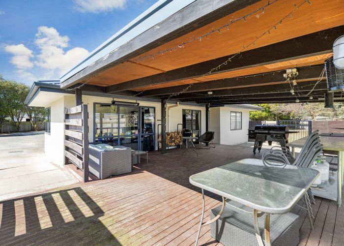 For sale 20 Charles Cross Street, Longburn, Palmerston North