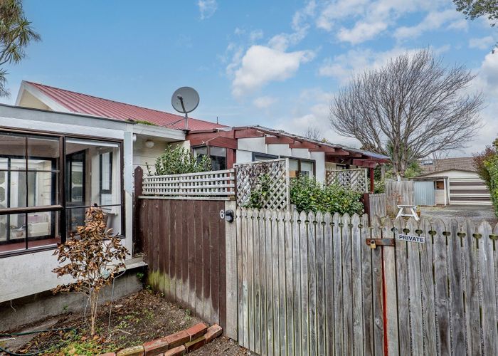  at 6 Malabar Crescent, Broomfield, Christchurch