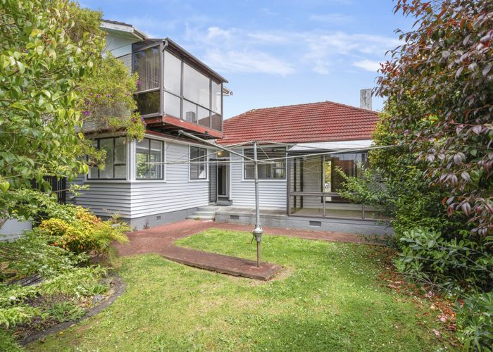  at 17 Howlett Street, Waterview, Auckland