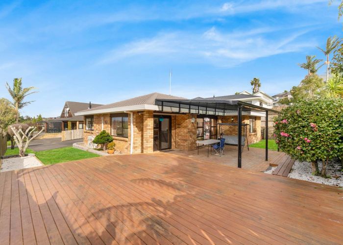  at 1/66 Picasso Drive, West Harbour, Waitakere City, Auckland