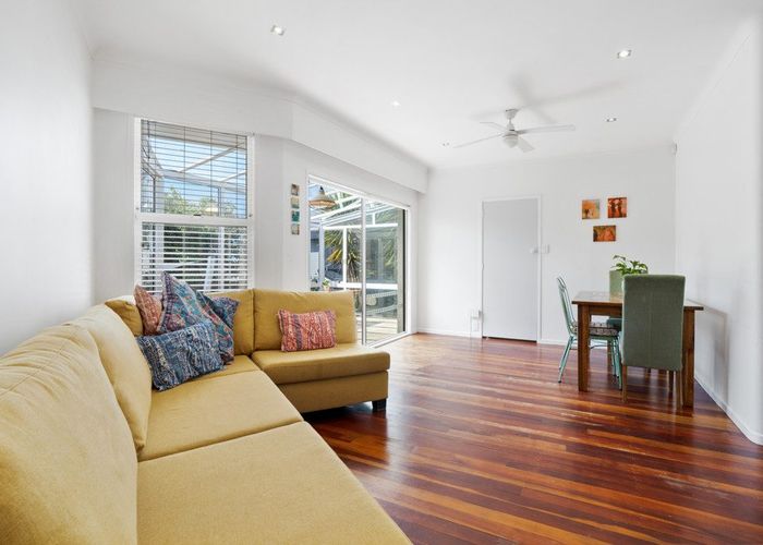  at 2/239 St Johns Road, Meadowbank, Auckland