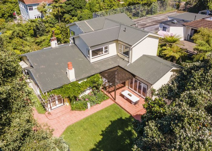  at 25 Tirohanga Road, Tirohanga, Lower Hutt