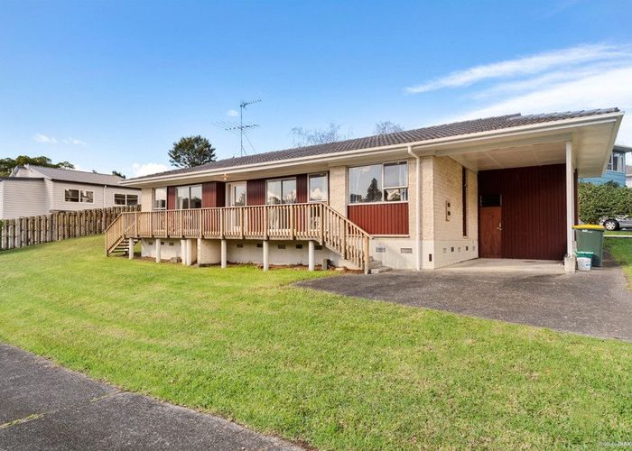 at 26 Halberg Street, Glenfield, Auckland