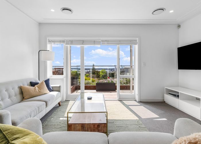  at 4/10 St Georges Bay Road, Parnell, Auckland