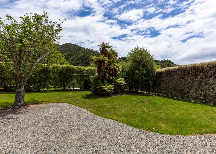  at 6 Brough Place, Ngakuta Bay