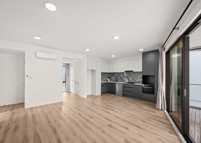  at 1/8 Sunnybrae Road, Hillcrest, North Shore City, Auckland
