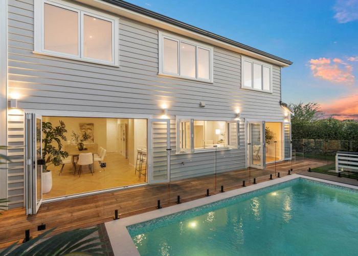  at 2/29 Harley Road, Takapuna, Auckland