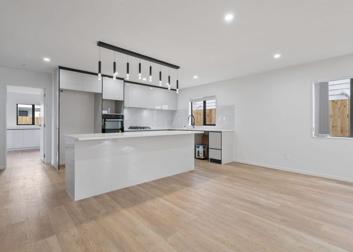  at 8 Corin Avenue, Manurewa, Manukau City, Auckland