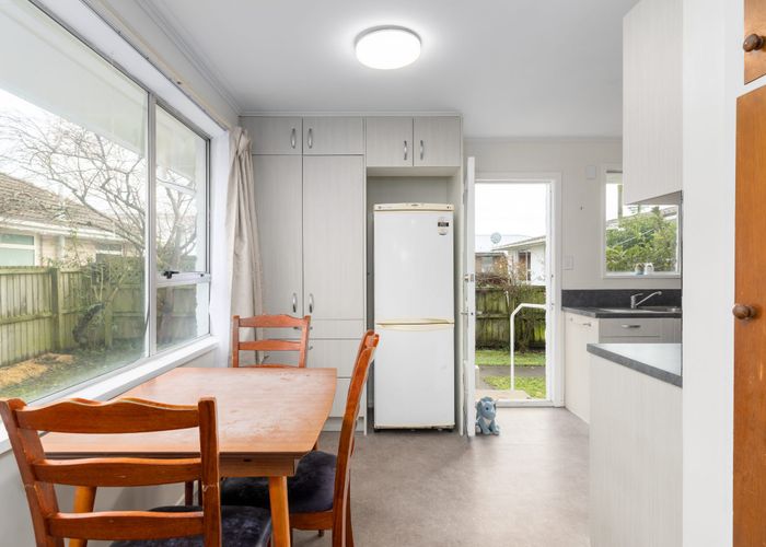  at 2/70 Hawke Street, New Brighton, Christchurch City, Canterbury
