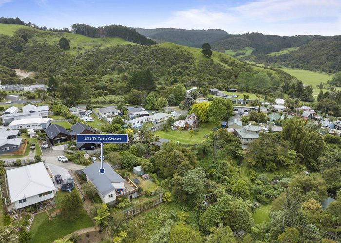  at 121 Te Tutu Street, Whangamata, Thames-Coromandel, Waikato