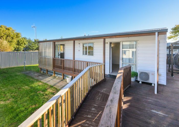  at 44 Kaimanawa Street, Kelvin Grove, Palmerston North, Manawatu / Whanganui