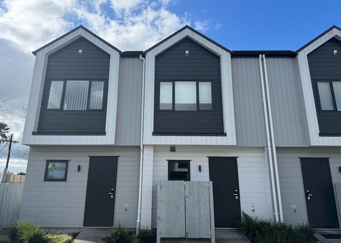  at 3/66 Swanson Road, Henderson, Auckland