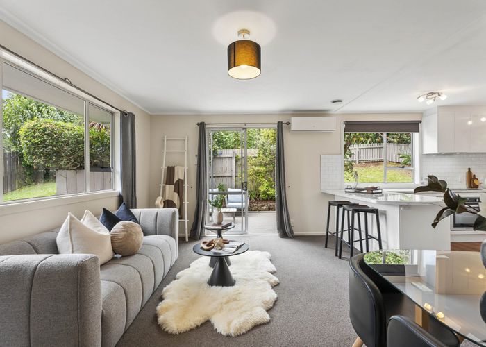  at 10 Kawaka Street, Titirangi, Waitakere City, Auckland