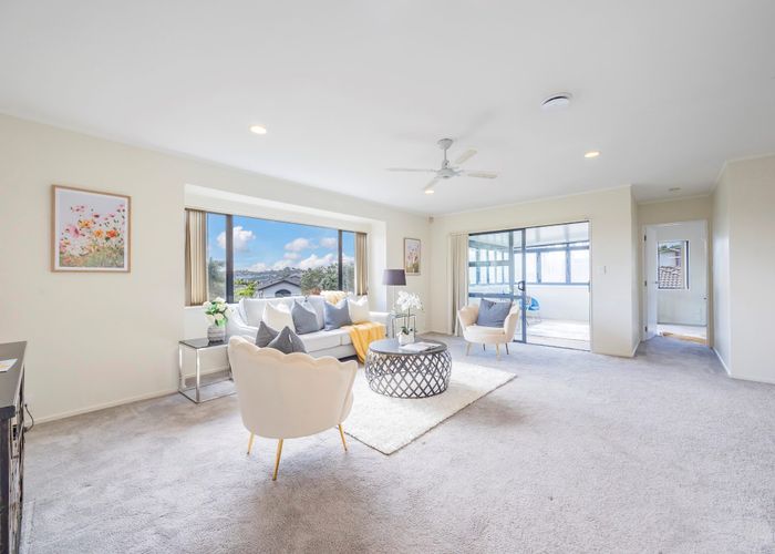  at 9 Ponderosa Drive, Oteha, Auckland