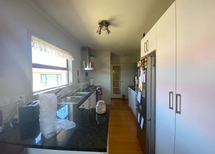  at 6 Dundee Place, Blockhouse Bay, Auckland