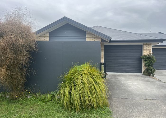  at 9 Camberley Way, Huntington, Hamilton